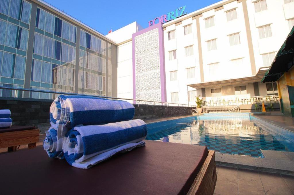 Forriz Hotel Джок'якарта Екстер'єр фото